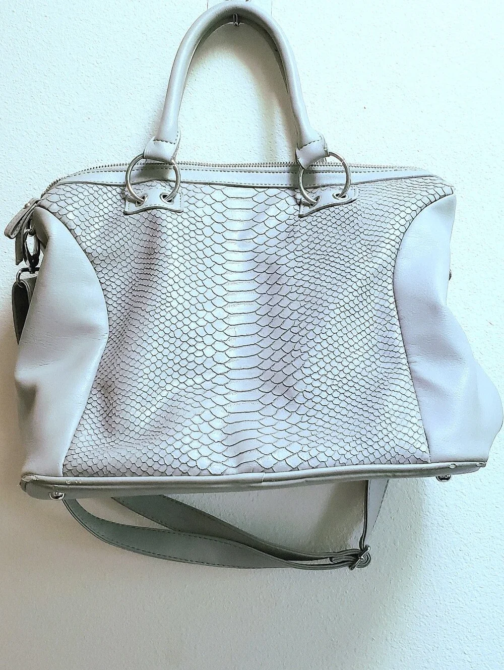 N/A stylish gray